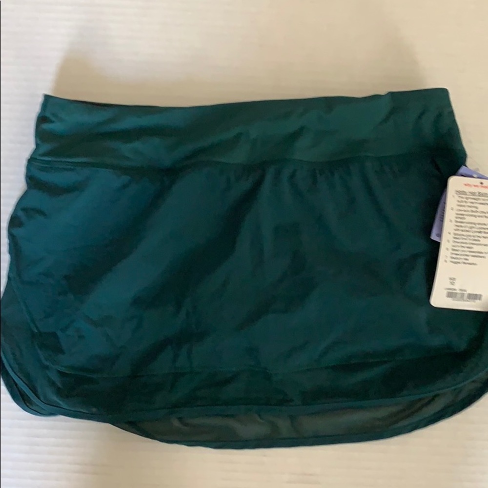 Lululemon skirt hottie hot hunter Green sz10